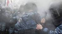 Последние сводки из центра Киева: на Садовой горят машины, «Беркут» отступает. Кто-то уже видел снайперов